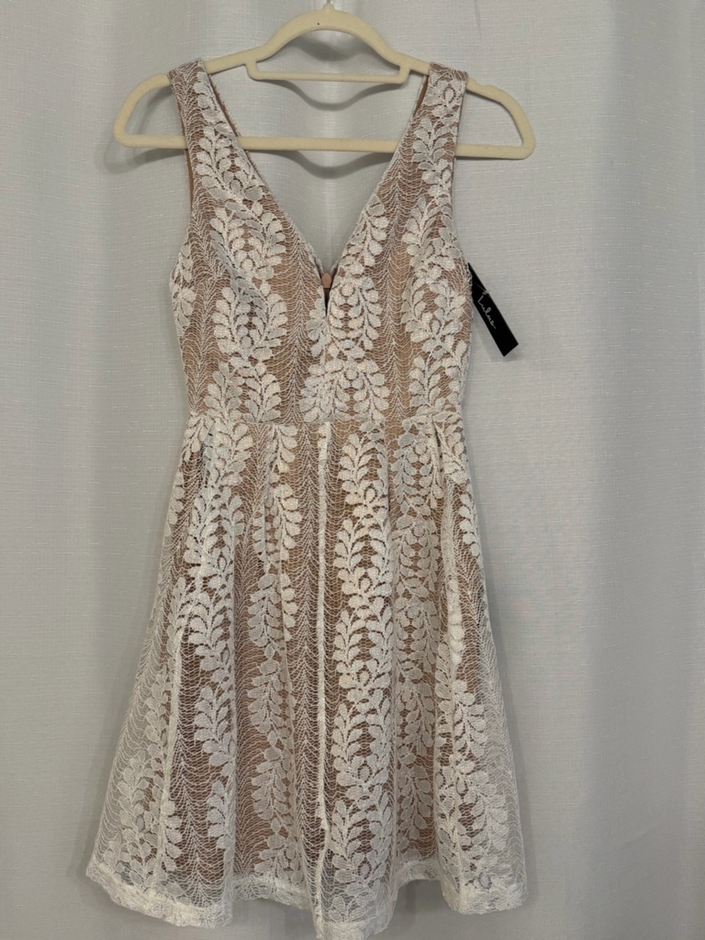 Lulus Lace Fit & Flare Dress XS V Neck Sleeveless NWT